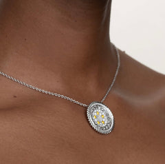 PIT SMALL MEDALLION NECKLACE